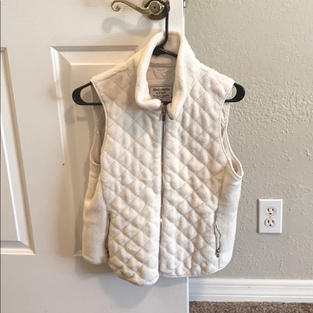 White vest